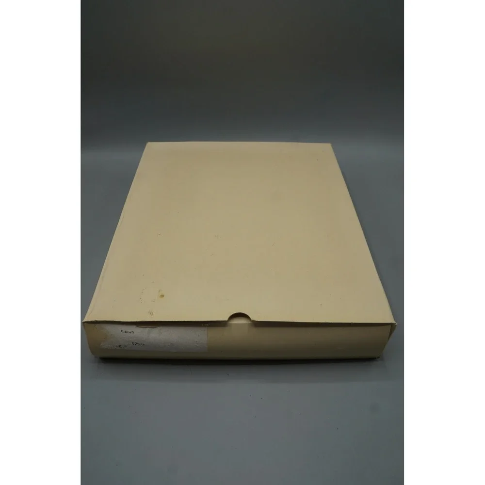 Vintage Ivory Faux Leather Wedding Photo Album Gold Gilded 8x10 20 Photos Unused